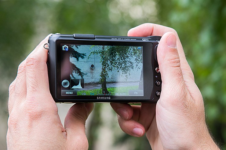 Samsung NX2000 (7).jpg